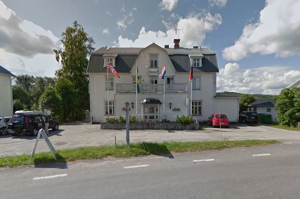 Hotell Restaurang Naemforsen Nasaker Екстер'єр фото